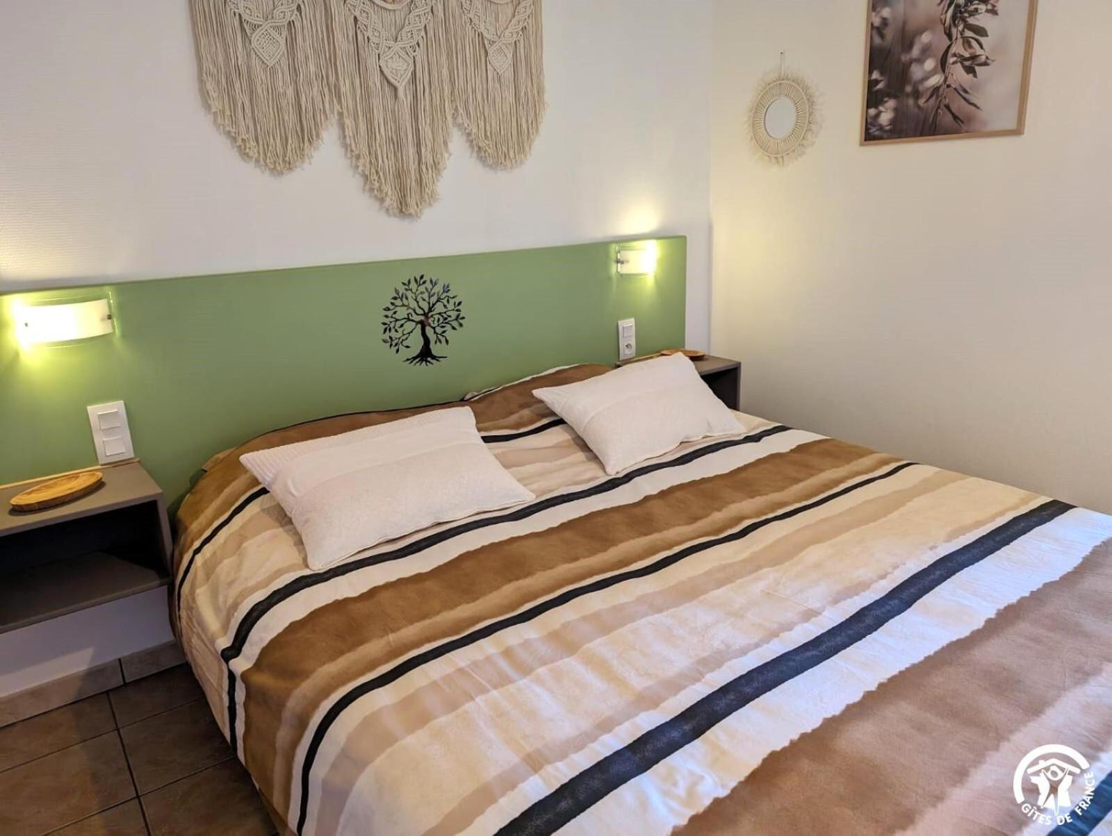 Bed and Breakfast La Maison Millesime La Caunette Exteriér fotografie